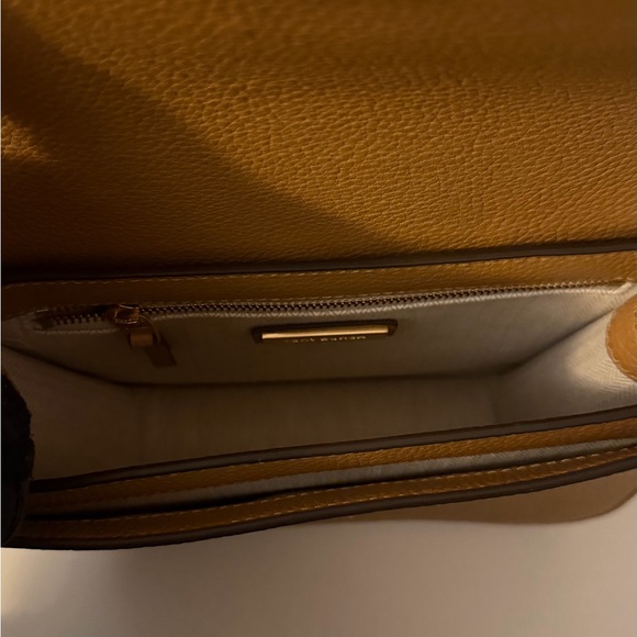 Tory Burch Mustard Leather Crossbody Bag with Gold Chain - Picture 4 of 5